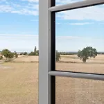 4 Bedroom Gorgeous In *