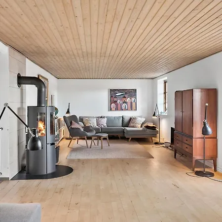 펜션 4 Bedroom Gorgeous In