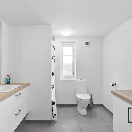 4 Bedroom Gorgeous In Feriehus