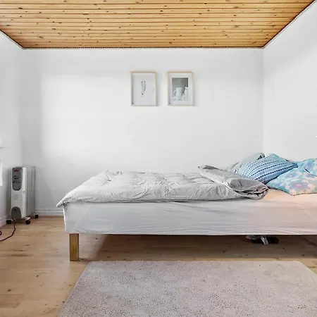 4 Bedroom Gorgeous In Feriehus