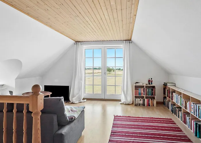 Casa vacanze 4 Bedroom Gorgeous In Nørre Alslev