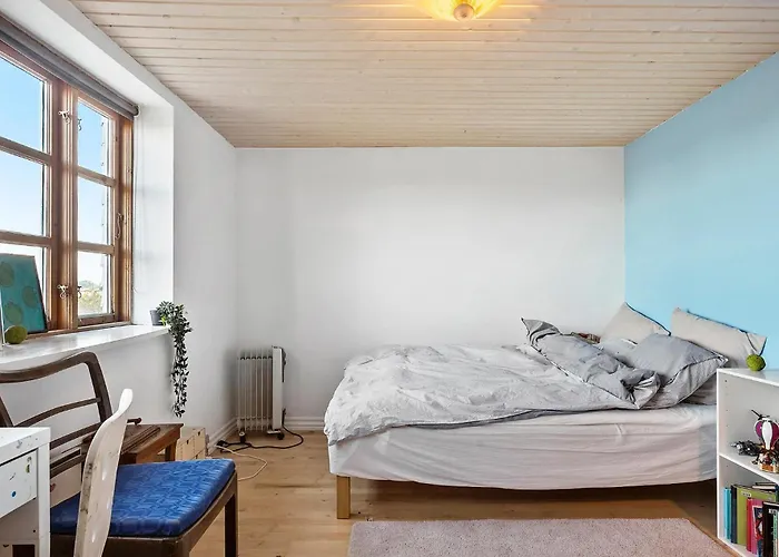 4 Bedroom Gorgeous In Casa vacanze